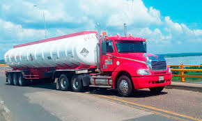 Transporte de Carga Líquida en Puerto Nariño, Amazonas, Colombia